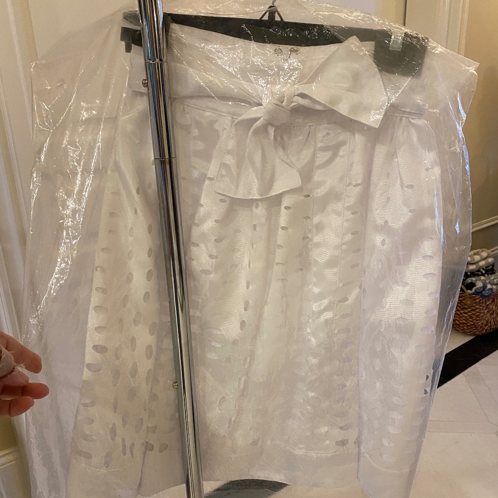 NEW -W By Worth, Size 2, White Laser Cut Bubbles with Sash - NEVER WORN